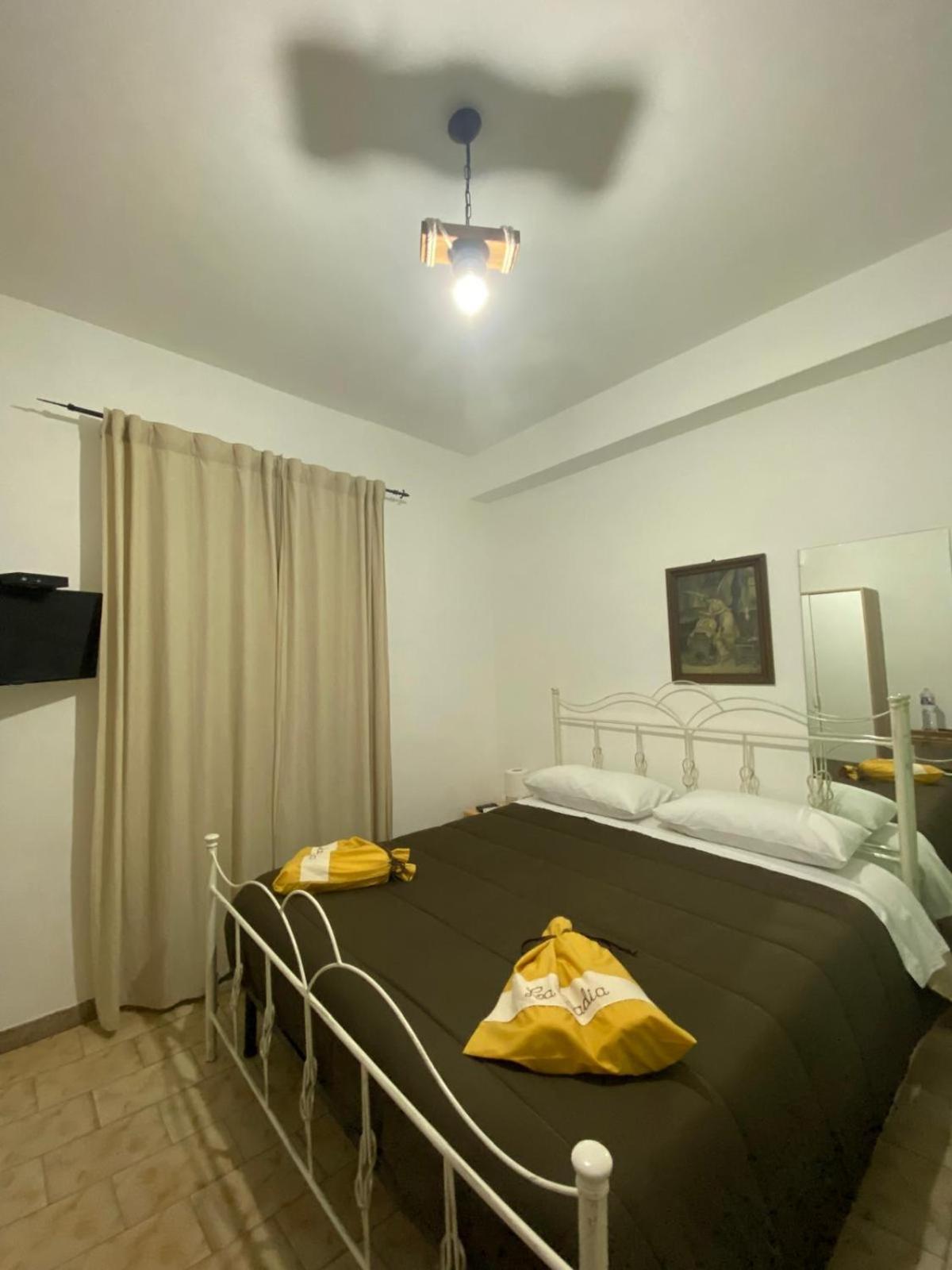 La Badia Hotel เมสซีนา ห้อง รูปภาพ